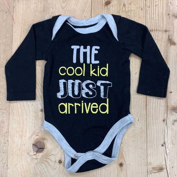 Baby Boy Lot- 0-3 Mo. Carters Incl. Old Navy Brand- 4 shirts-2 pants-1 pr socks - Picture 3 of 17